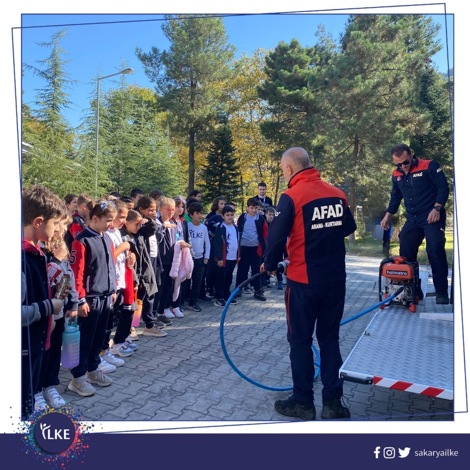 4. sınıf öğrencilerimiz, Sakarya AFAD İl Merkezini ziyaret etti.