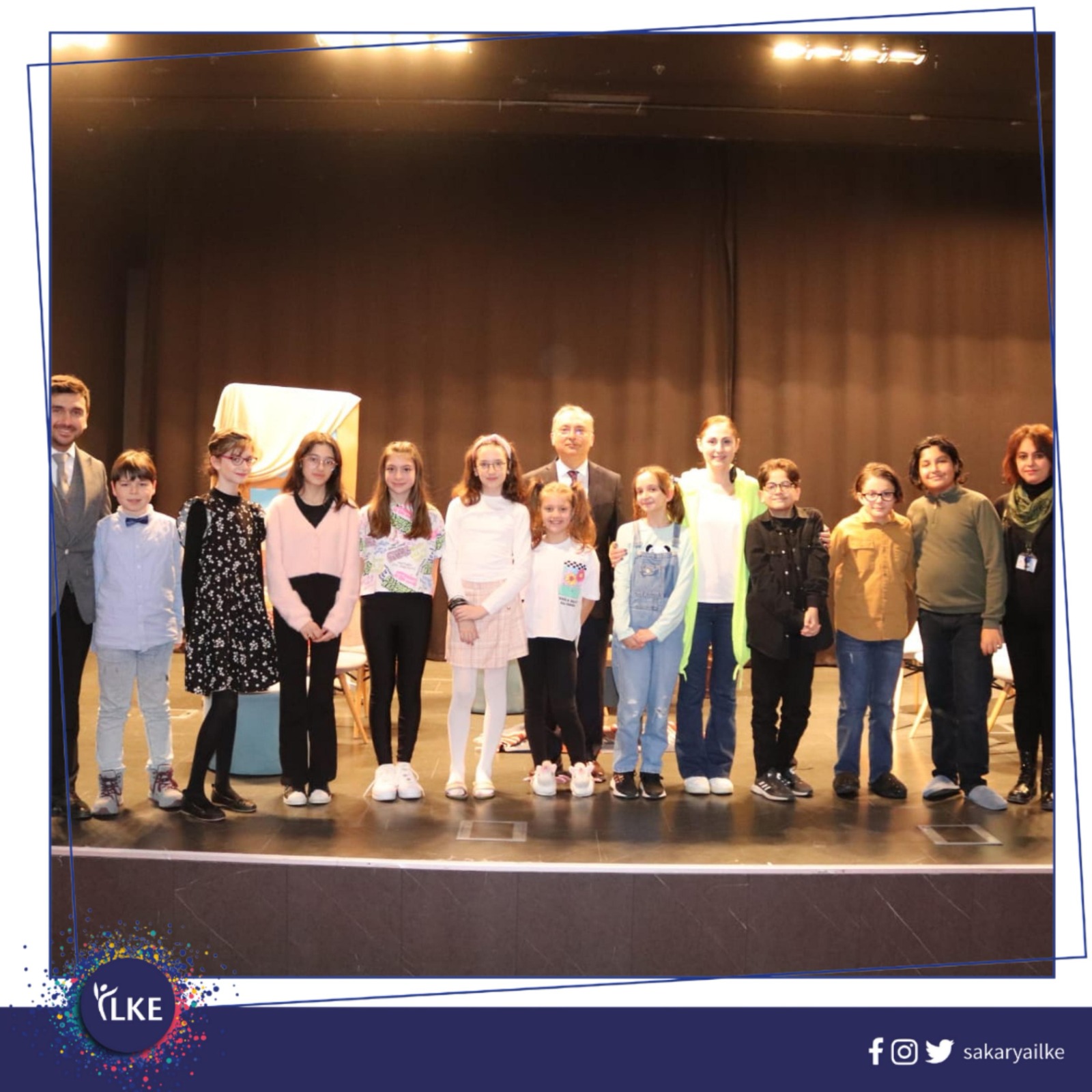 “Okullar Sahnede” İsimli Tiyatro Festivalinde Sahnedeydik.